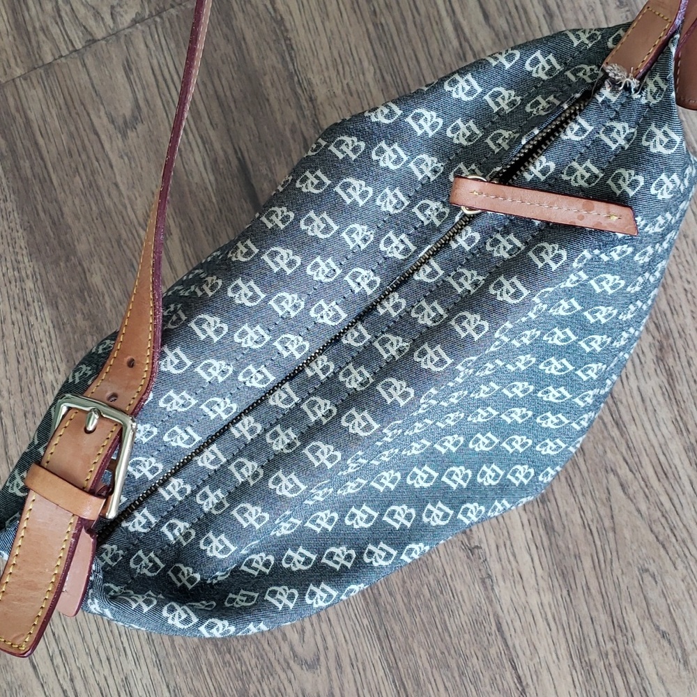 Dooney & Bourke - Picture 6 of 13